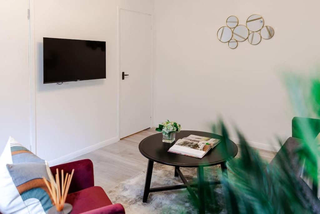 Cosy Decorated Flat In Tonbridge Appartement Buitenkant foto
